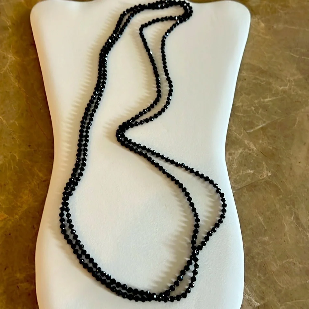 Black crystal beaded necklace-NWOT - Picture 4 of 5
